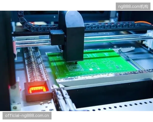 反思：盲目选用通过欧洲标准老化测试的进口PC板材，是否真正适应中国北方地区的极端低温与干旱气候？